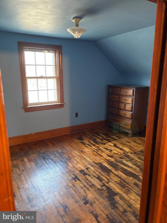 Building Photo - 1983 Northwestern Turnpike