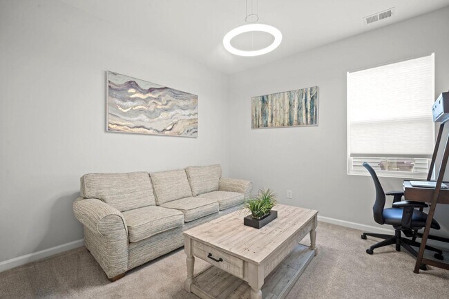 Building Photo - 567 Dreher Dr