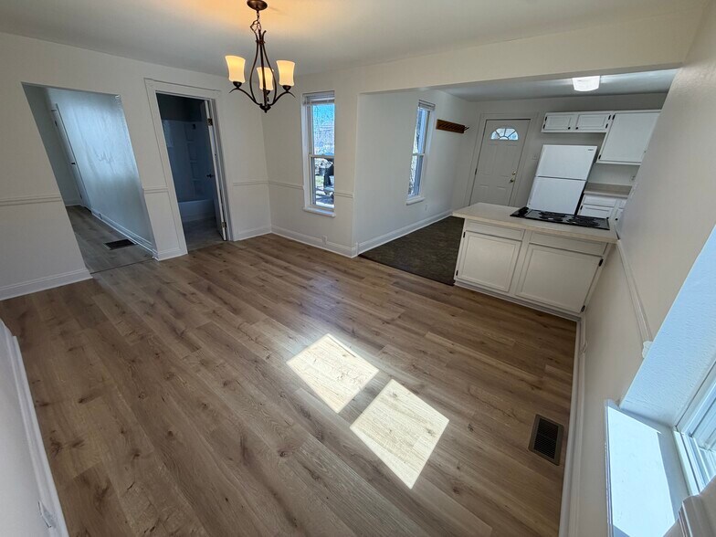 Building Photo - 456 Michigan Ave