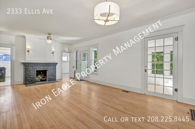 Building Photo - 2333 Ellis Ave