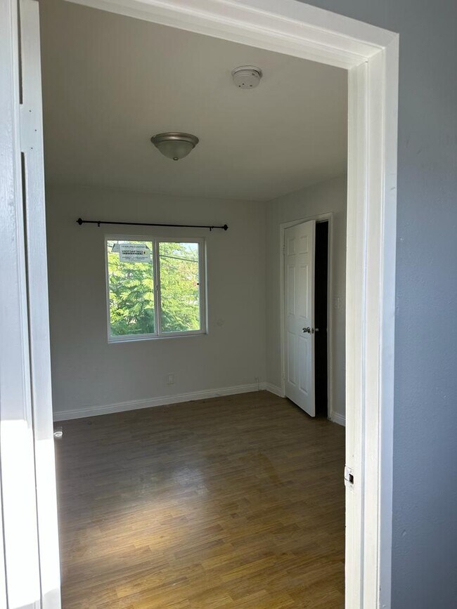 Building Photo - 13263 Filmore St