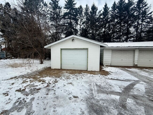 Building Photo - 3 Bed 1 Bath Single Family Home in White Lake - Move-In Special: HALF OFF DEPOSIT!