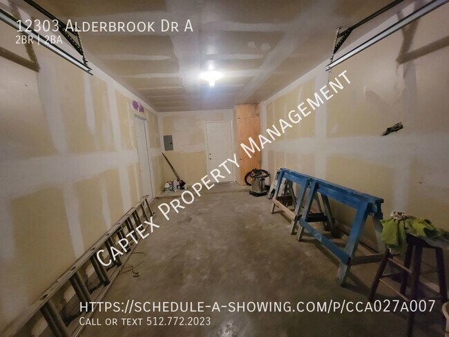 Building Photo - 12303 Alderbrook Dr