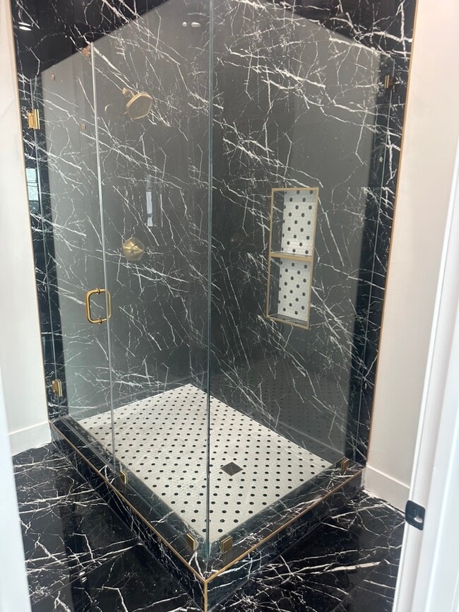 Building Photo - 10859 Nettleton St