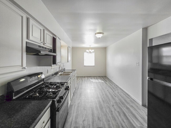 Building Photo - 2905 Dietz St