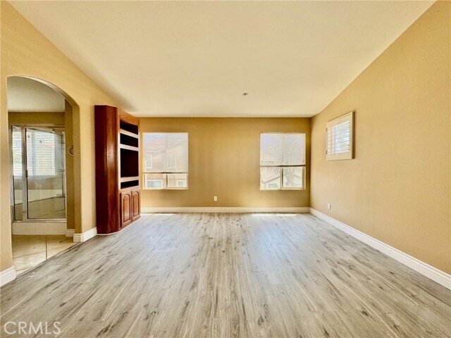 Building Photo - 6927 Tailwind Ln