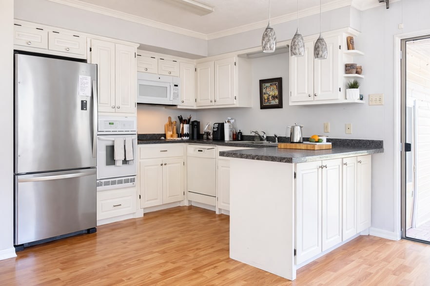 Building Photo - 8217 Lullwater Dr