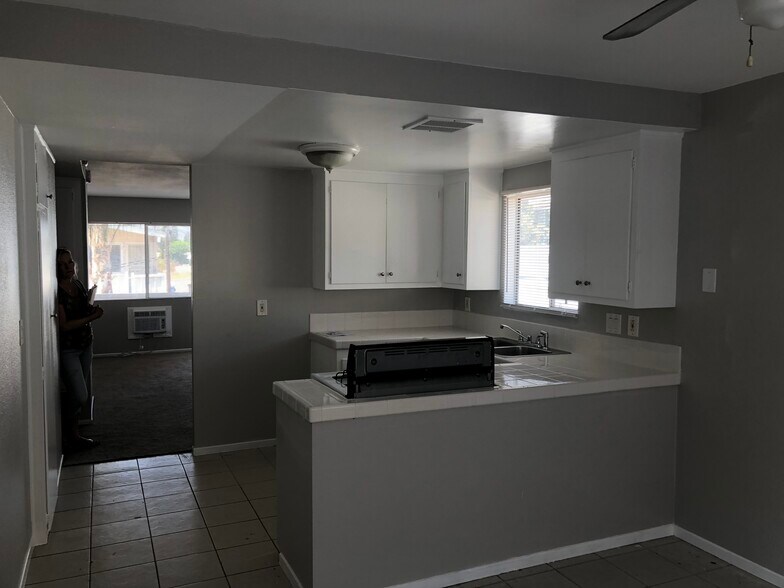 Building Photo - 213 Judson St