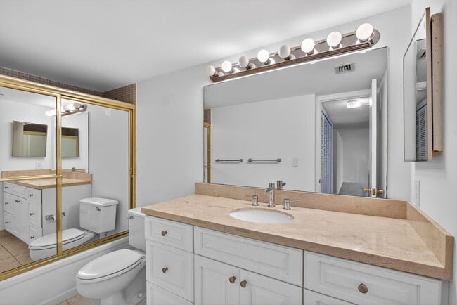 Building Photo - 4200 N Ocean Dr