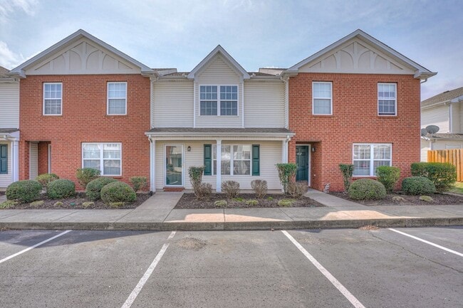 Building Photo - 415 Arapaho Dr