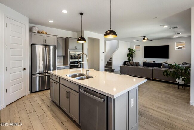 Building Photo - 8958 W Orange Dr