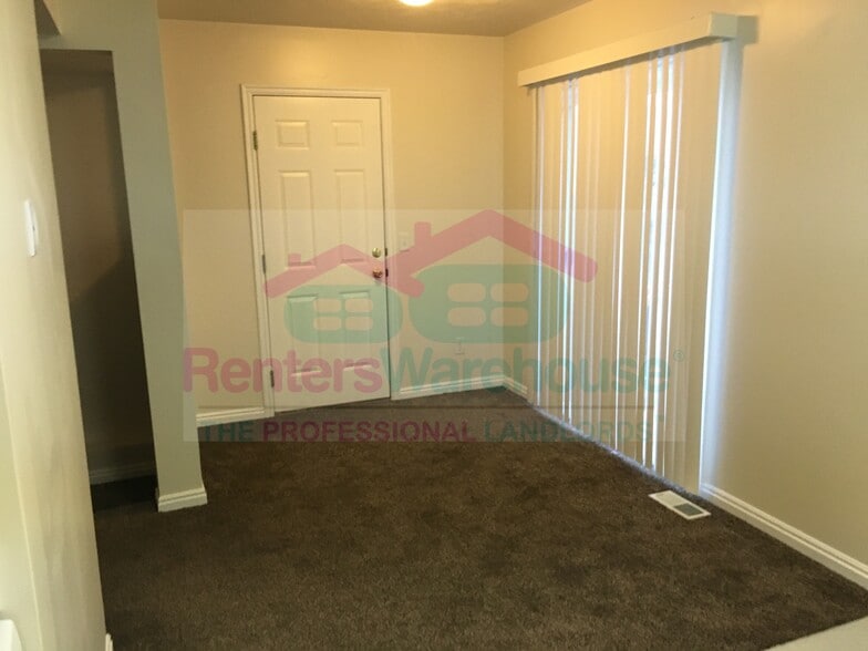 Building Photo - 784 N 170 W