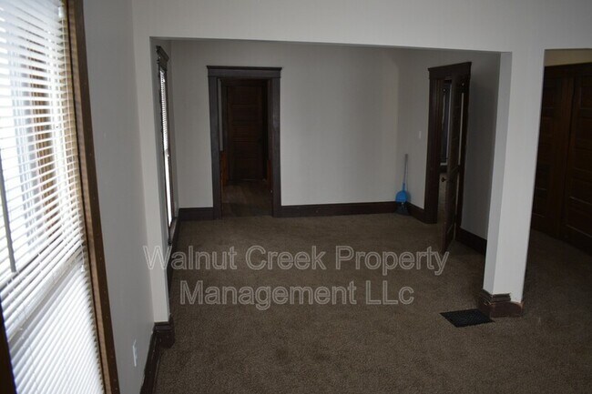Primary Photo - 1309 Middle Ave