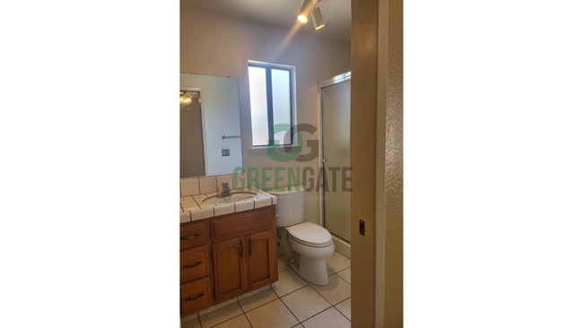 Building Photo - NOW AVAILABLE! Make this spacious 4 bedroo...