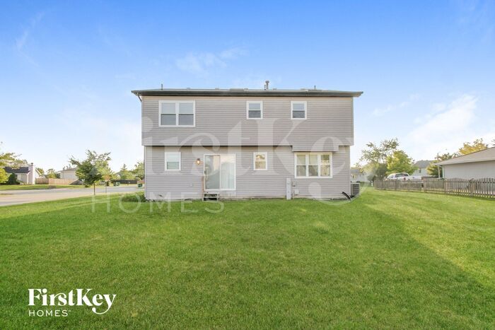 Building Photo - 1815 Cumberland Dr