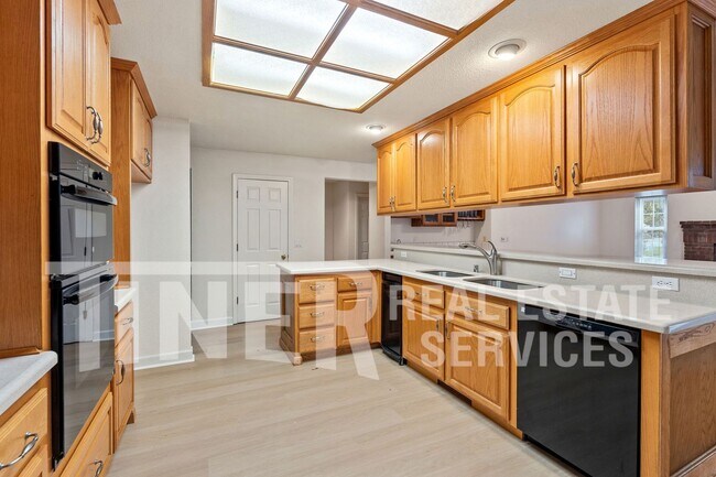 Building Photo - 3921 Rawhide Rd