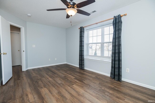 Building Photo - 635 S Fieldstone Blvd