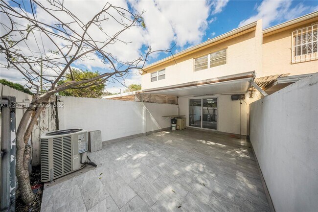 Building Photo - 1780 W 56th Terrace