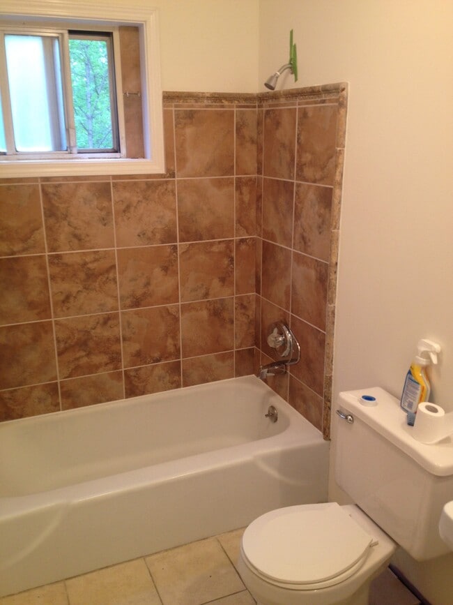 Building Photo - 45 South Ave