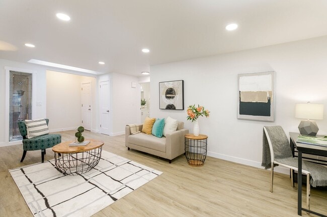 Building Photo - JENSEN DUPLEX