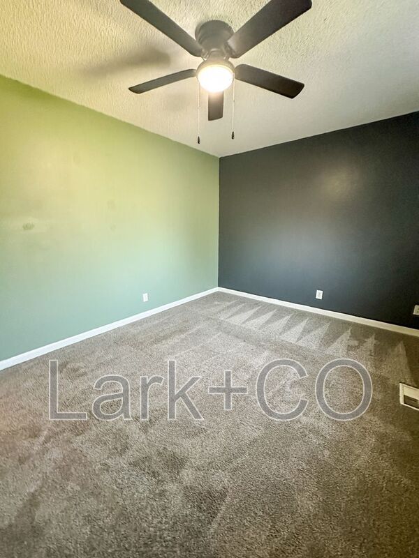 Building Photo - 1205 S Wheeling Way