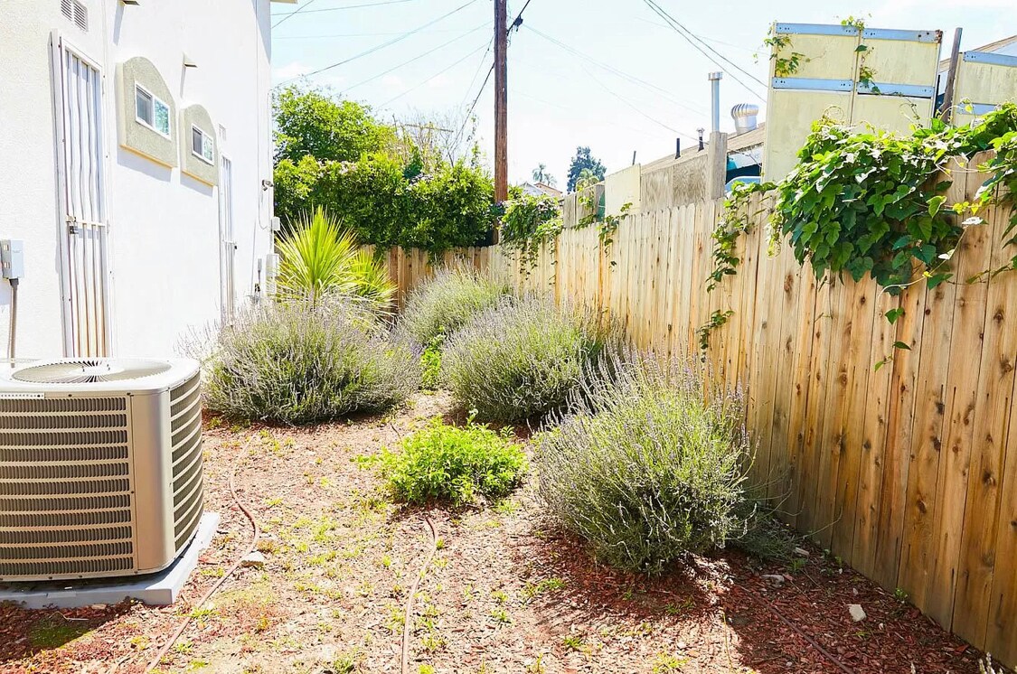 Building Photo - 4838 W 18th St