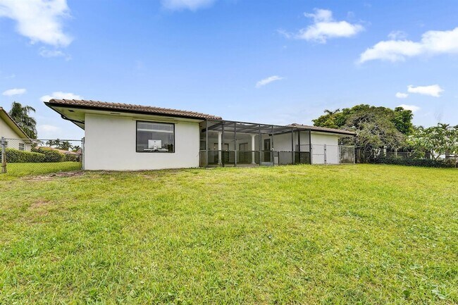 Building Photo - 3630 N 55th Ave