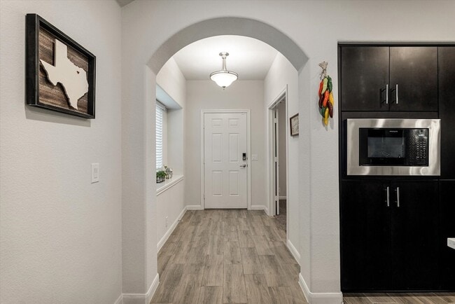 Building Photo - 3225 Sioux Trl