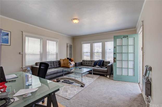 Building Photo - 223 24th St