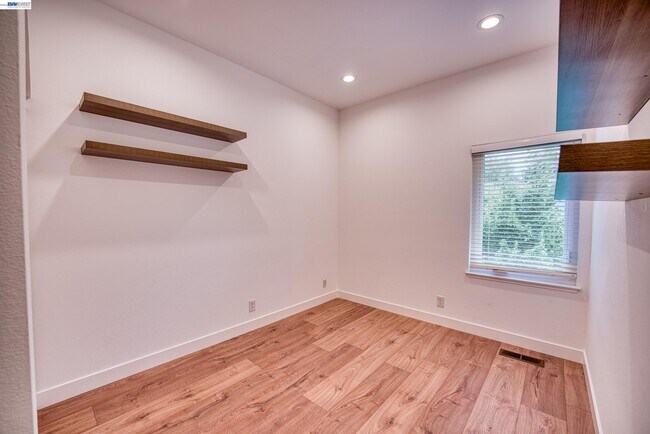Building Photo - 535 Churchill Downs Ct