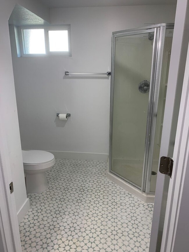 Building Photo - Cozy 4 bedroom 2 bath home in Woods Cross