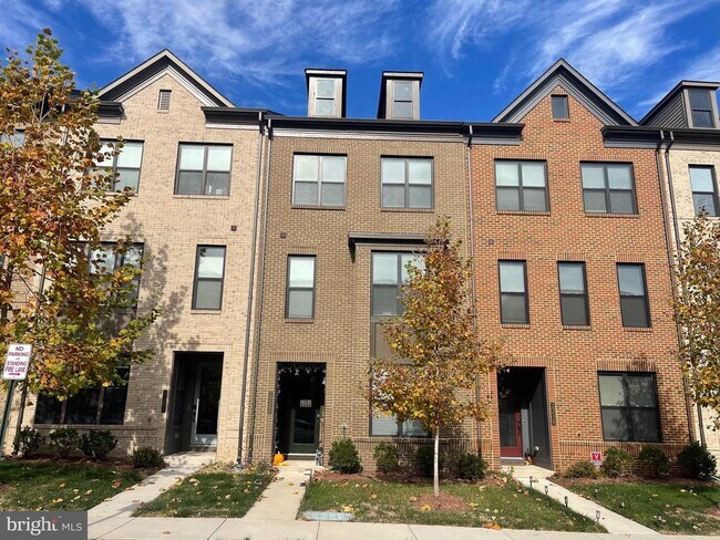 Building Photo - 23006 Sullivans Cove Sq