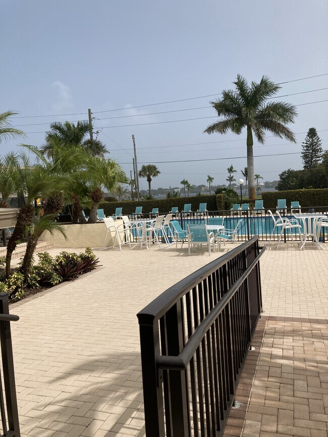 Building Photo - 1800 SE Saint Lucie Blvd
