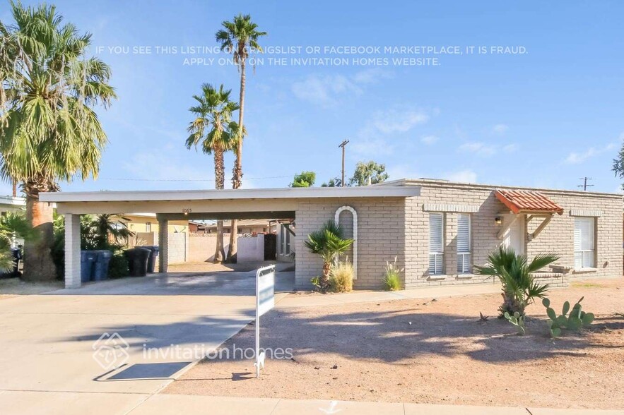 Primary Photo - 1065 N Wedgewood Dr