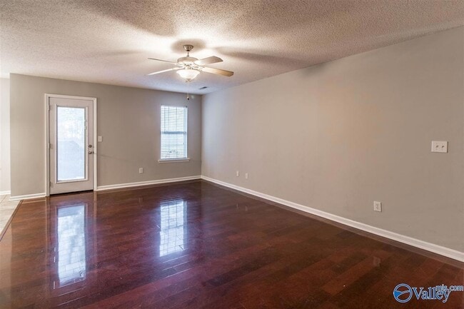 Building Photo - 123 Ann Bradley Dr