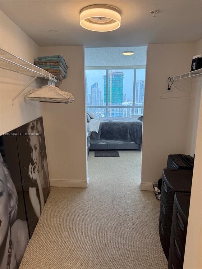 Building Photo - 1750 N Bayshore Dr