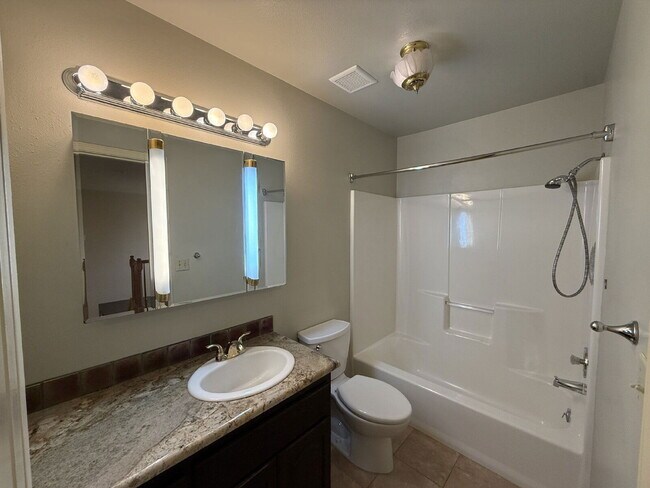 Building Photo - 2225 Marie Ln