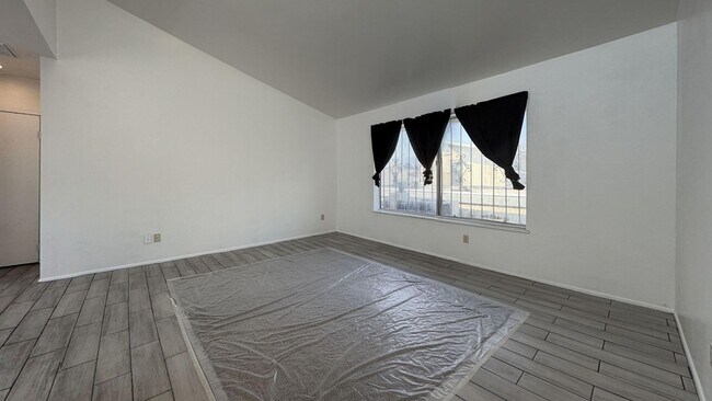 Building Photo - 2350 Osbun Rd