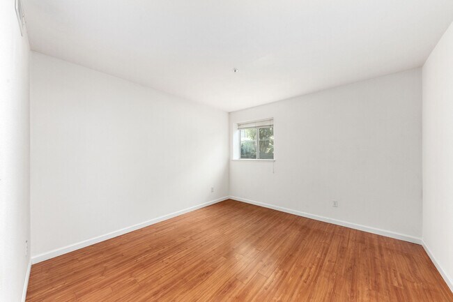 Building Photo - 979 Asilomar Terrace