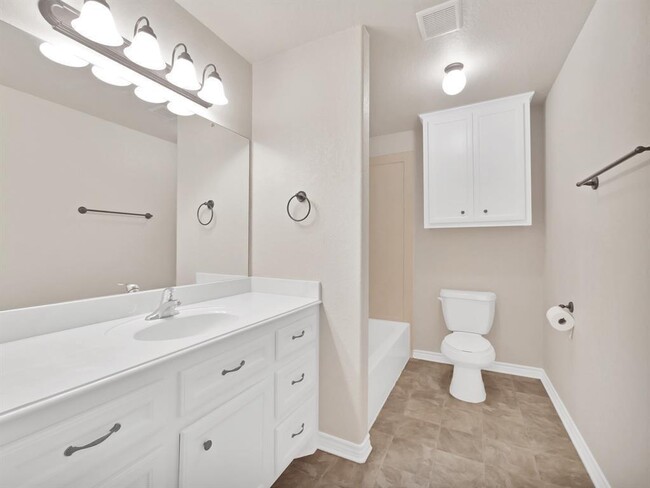 Building Photo - 130 Bolero Way