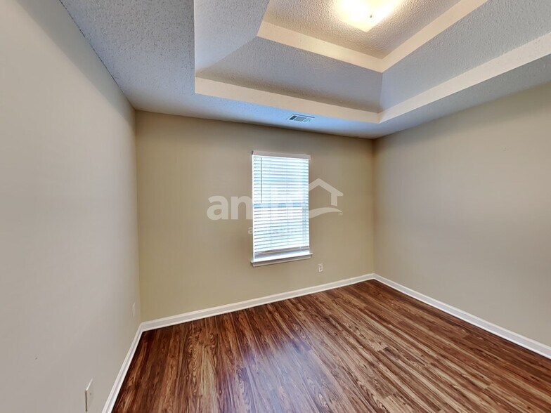 Building Photo - 6649 Overlook Rdg