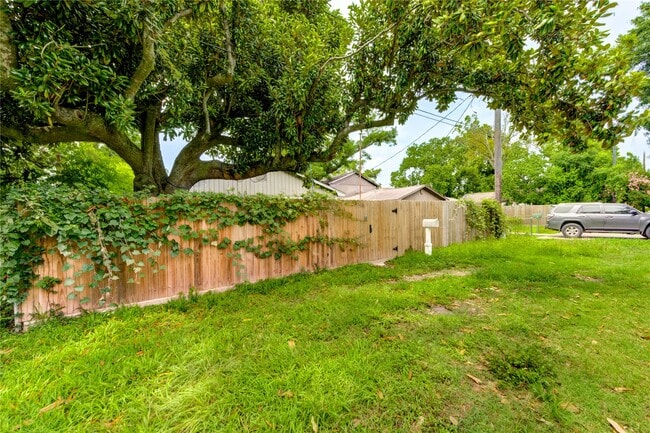 Building Photo - 224 Maddox St