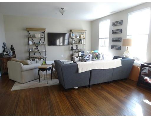 Building Photo - 380 W Broadway