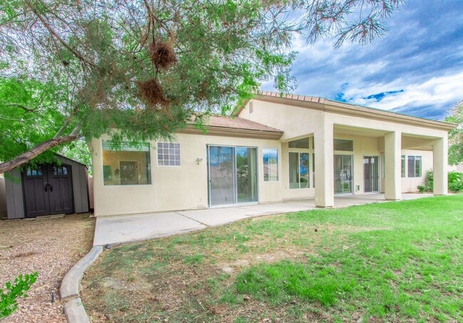 Building Photo - GORGEOUS MOVE IN READY SINGLE-STORY 4-BEDROOM HOME!