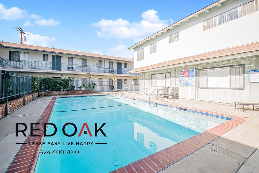 Building Photo - 630 N Cerritos Ave