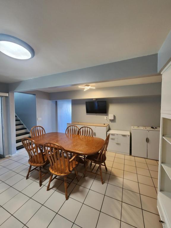 Building Photo - 995 Rosecrans St