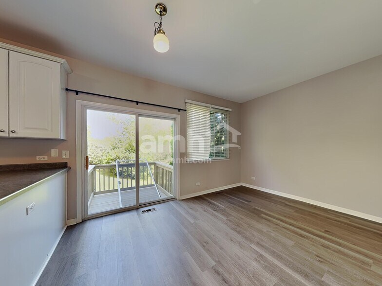 Building Photo - 312 Evergreen Cir