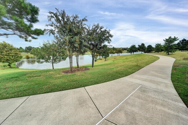 Building Photo - 18735 Waketon Dr
