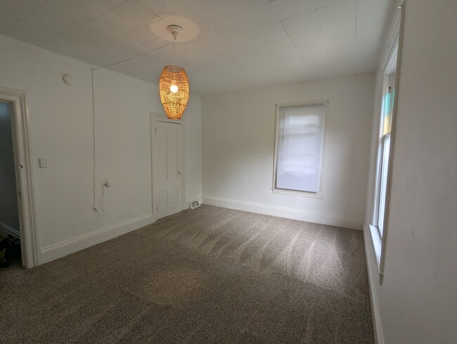 Building Photo - Hopson