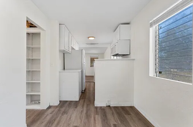 Building Photo - 1430 16th St W